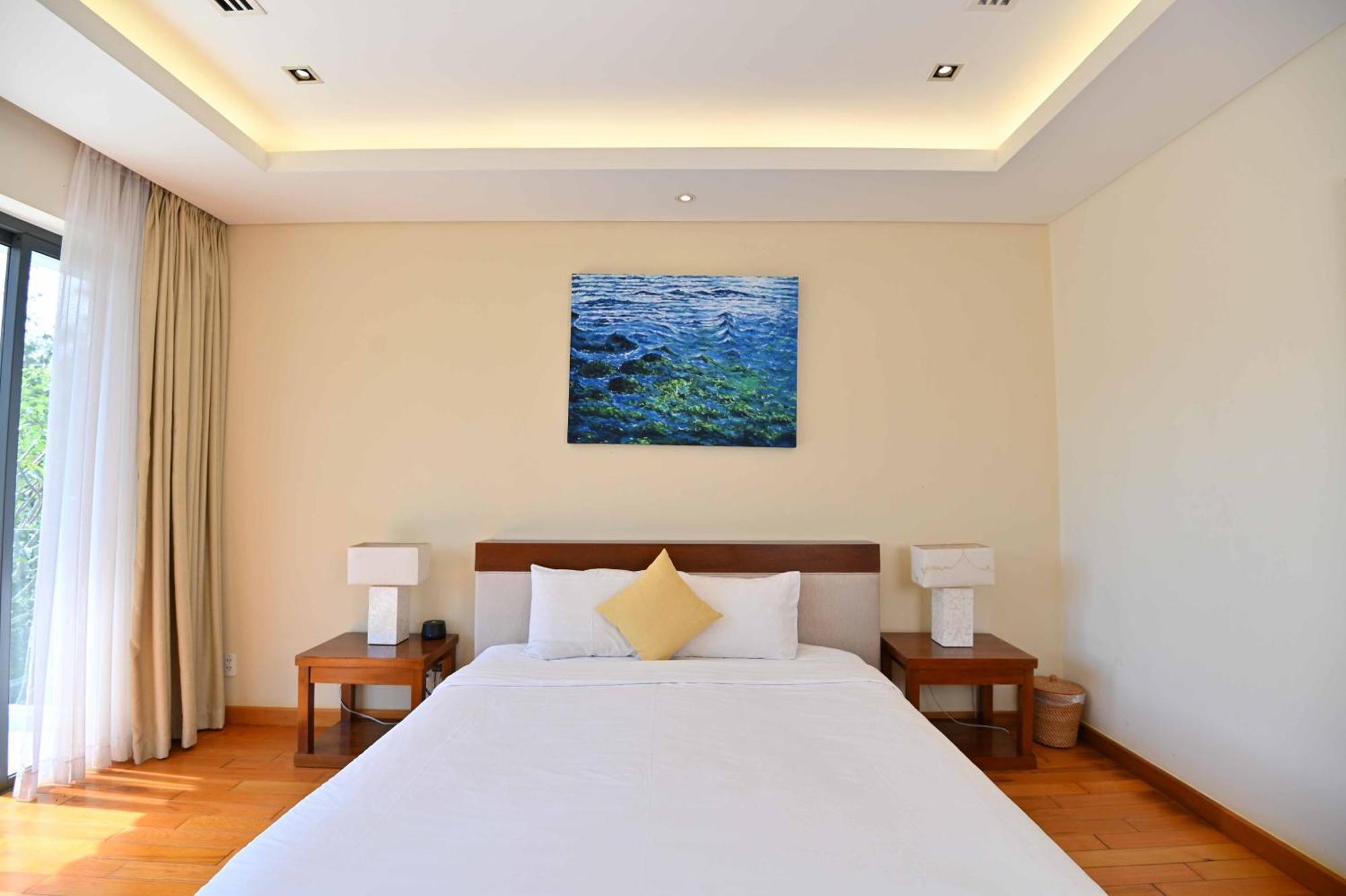 Villa Luxury Pool Close To The Private